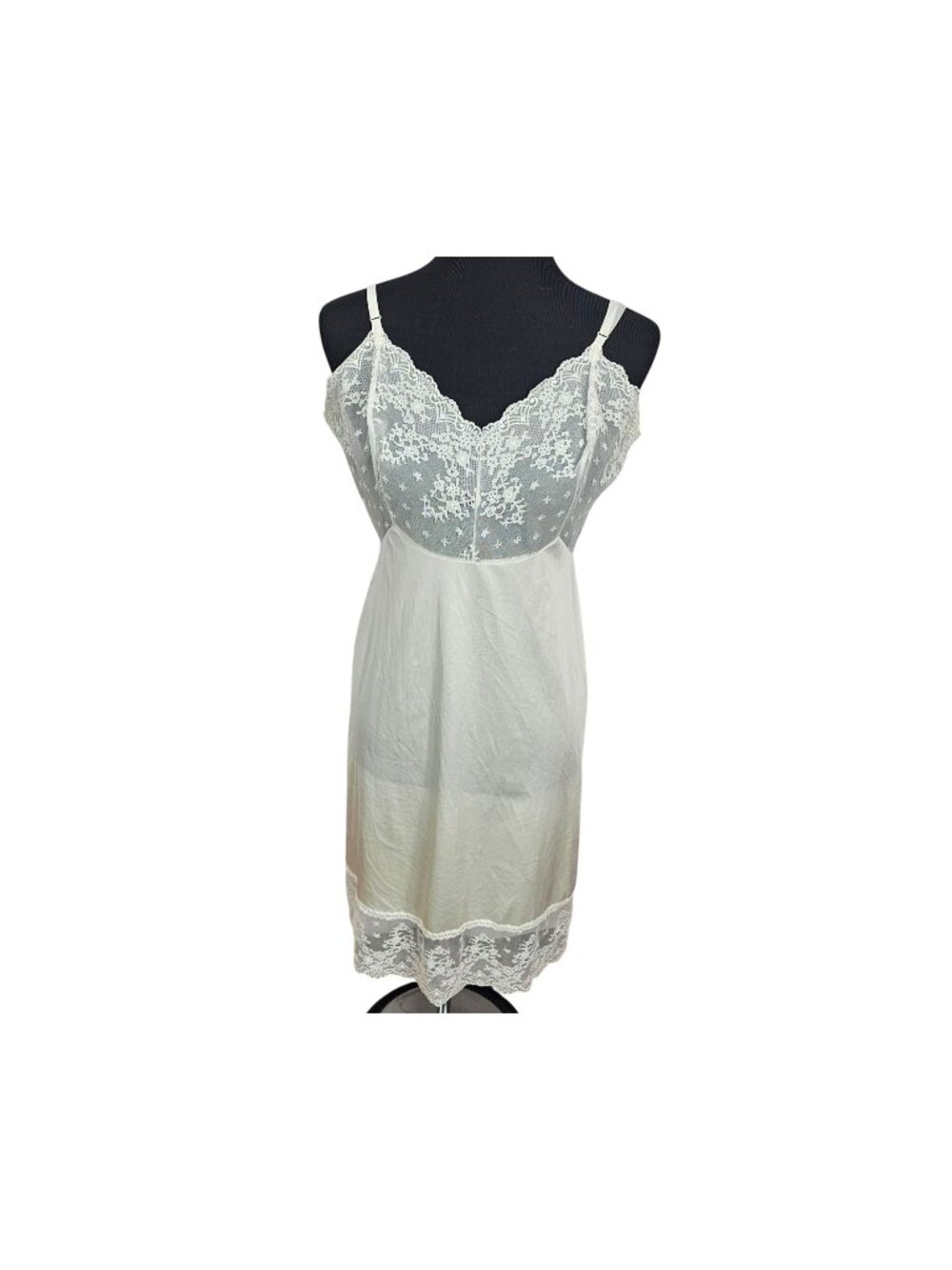 Vintage Vanity Fair Ivory Lace Full Slip Nightgown Size 38 Adjustable Straps Nyl
